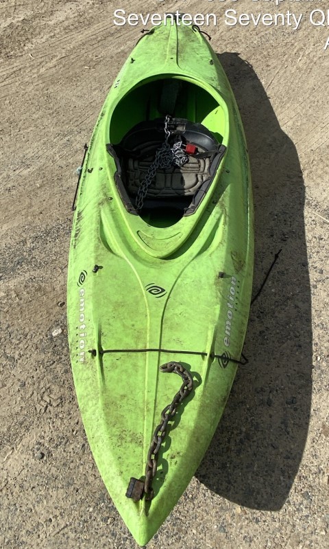 20241127 Item 163 kayak